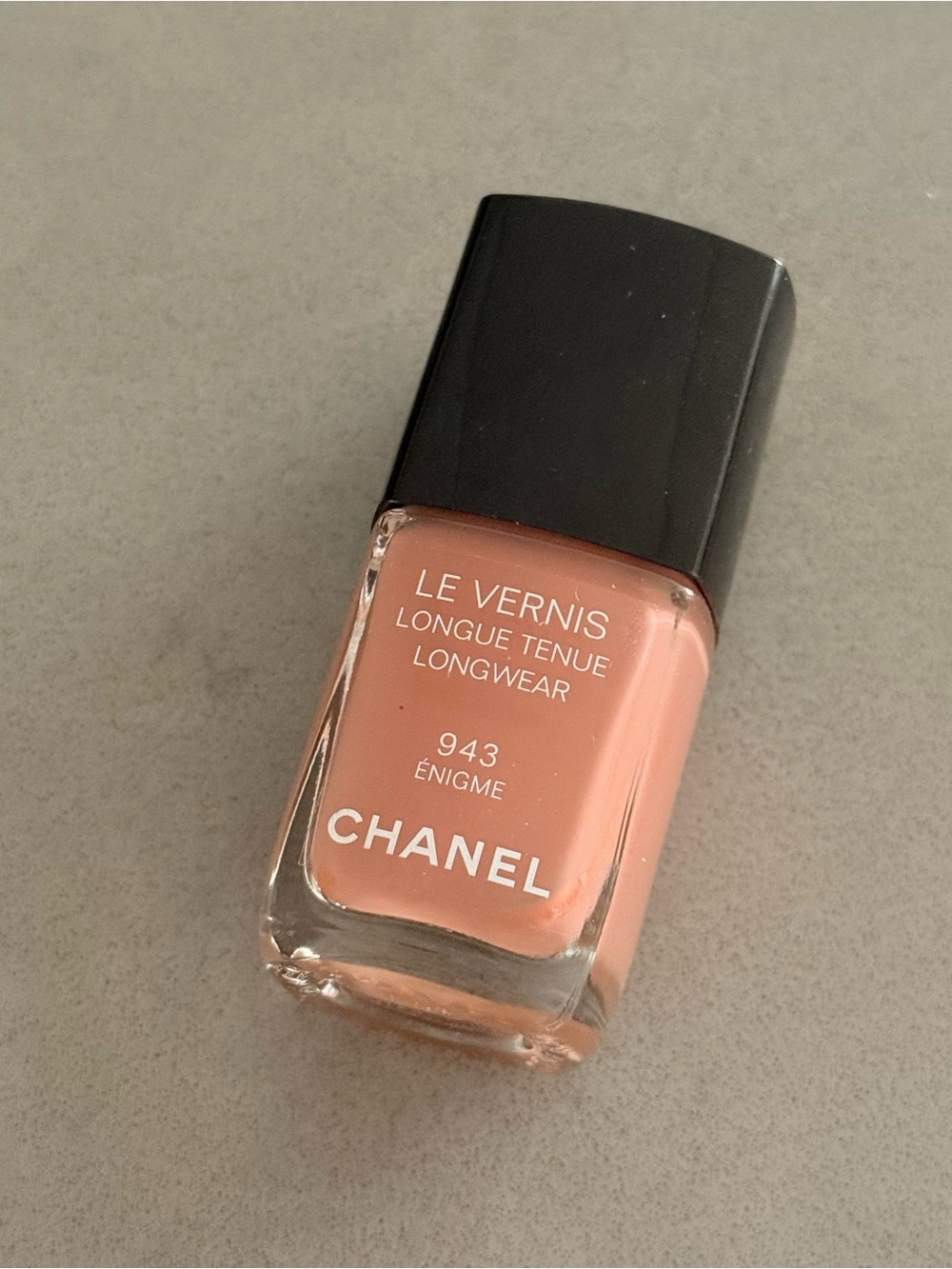 Chanel Le Vernis Nail Colour 943 Enigme -
